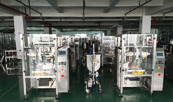 為什么許多企業(yè)都看重星格火鍋底料包裝機呢？(圖1)