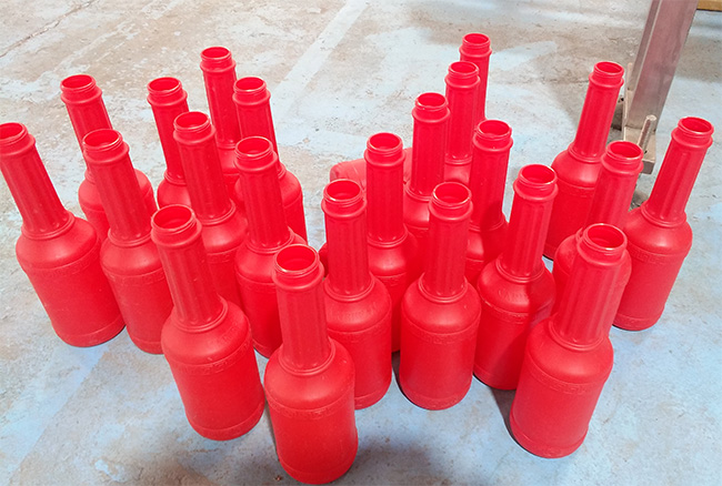 8頭全自動(dòng)伺服果醬灌裝機(jī)