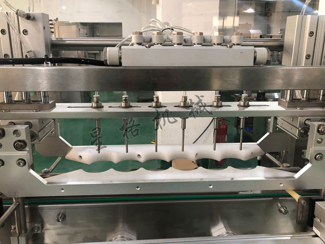 玻璃瓶醬料灌裝生產(chǎn)線(xiàn)