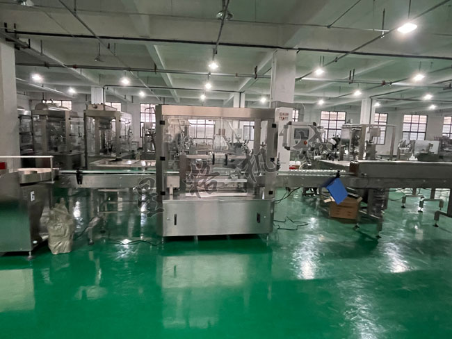 2022年新款自動醬料灌裝生產線上線了！(圖1)