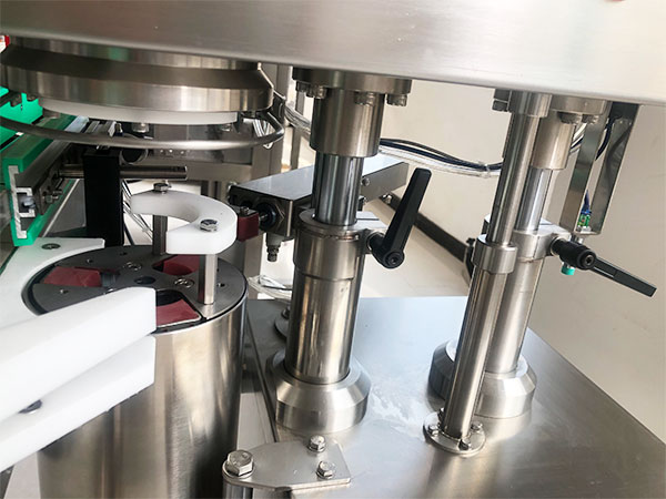 全套自動(dòng)醬料灌裝生產(chǎn)線設(shè)備哪家賣的好(圖2) 全套自動(dòng)醬料灌裝生產(chǎn)線設(shè)備哪家賣的好(圖2)