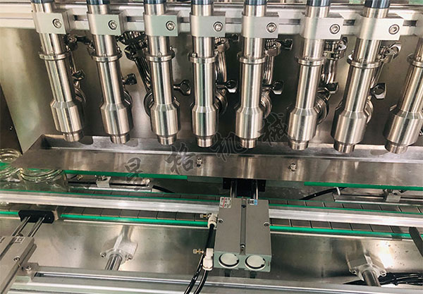 自動(dòng)化醬料灌裝生產(chǎn)線(xiàn)成套設(shè)備操作工序(圖2) 自動(dòng)化醬料灌裝生產(chǎn)線(xiàn)成套設(shè)備操作工序(圖2)