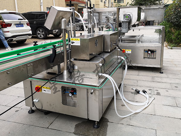 濃稠加汁醬料灌裝生產(chǎn)線該怎么選擇(圖1) 濃稠加汁醬料灌裝生產(chǎn)線該怎么選擇(圖1)