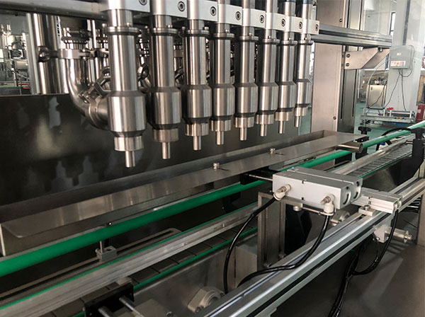 大型濃稠醬料灌裝生產(chǎn)線實現(xiàn)高效率的原因(圖1)