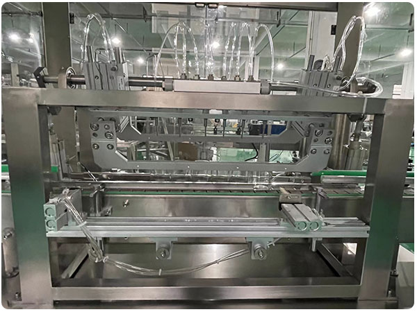 辣子醬料灌裝生產(chǎn)線設(shè)計合理通用性強(圖2) 辣子醬料灌裝生產(chǎn)線設(shè)計合理通用性強(圖2)