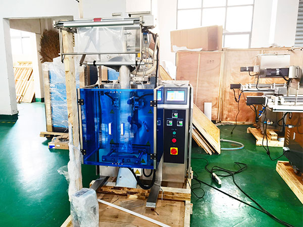 立式甜辣醬料包裝機(jī)為什么會出現(xiàn)溫度過高(圖1) 立式甜辣醬料包裝機(jī)為什么會出現(xiàn)溫度過高(圖1)