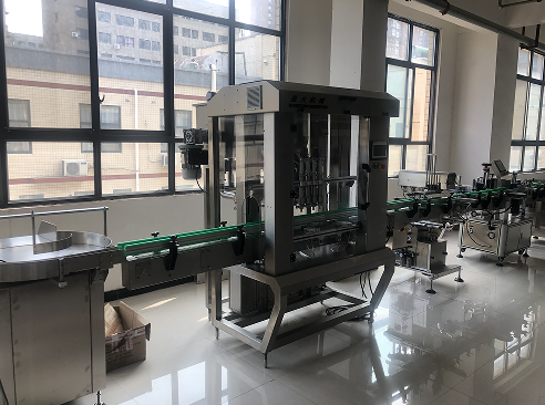 油辣子自動(dòng)灌裝生產(chǎn)線一直跟隨時(shí)代的腳步(圖2) 油辣子自動(dòng)灌裝生產(chǎn)線一直跟隨時(shí)代的腳步(圖2)