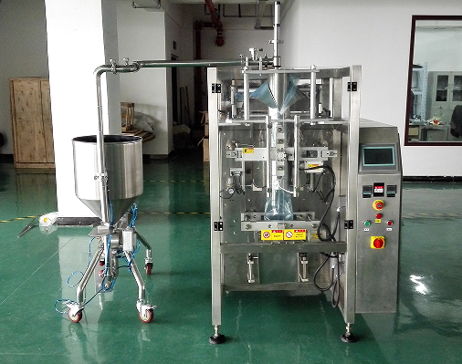 番茄醬自動包裝機如何使用以節(jié)約生產(chǎn)時間(圖2) 番茄醬自動包裝機如何使用以節(jié)約生產(chǎn)時間(圖2)